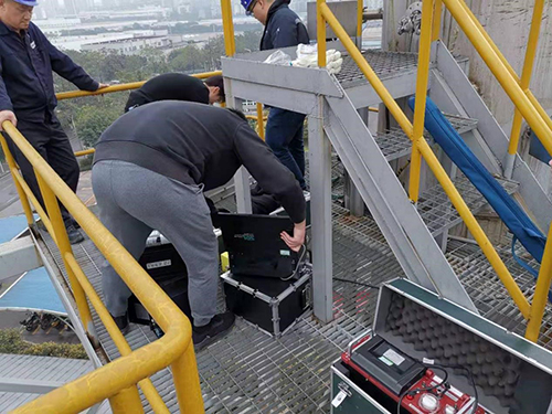 9100FIR傅里葉紅外氣體分析儀石墨測試現(xiàn)場